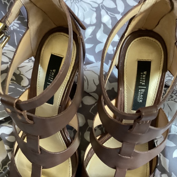 White House Black Market Brown Elegant Wedge - Picture 7 of 8